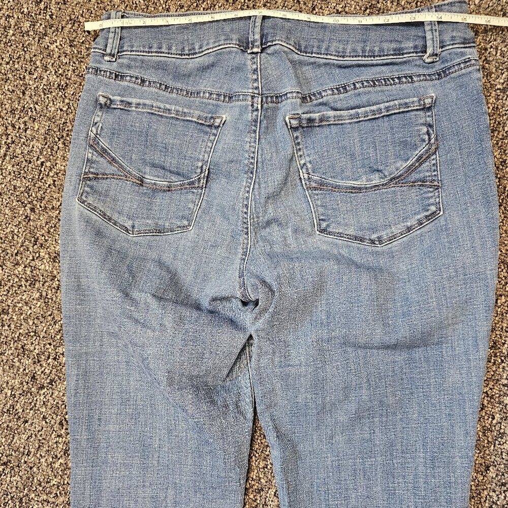 Lee Riders Mid Rise Capris- Sz 10/M - Picture 2 of 3
